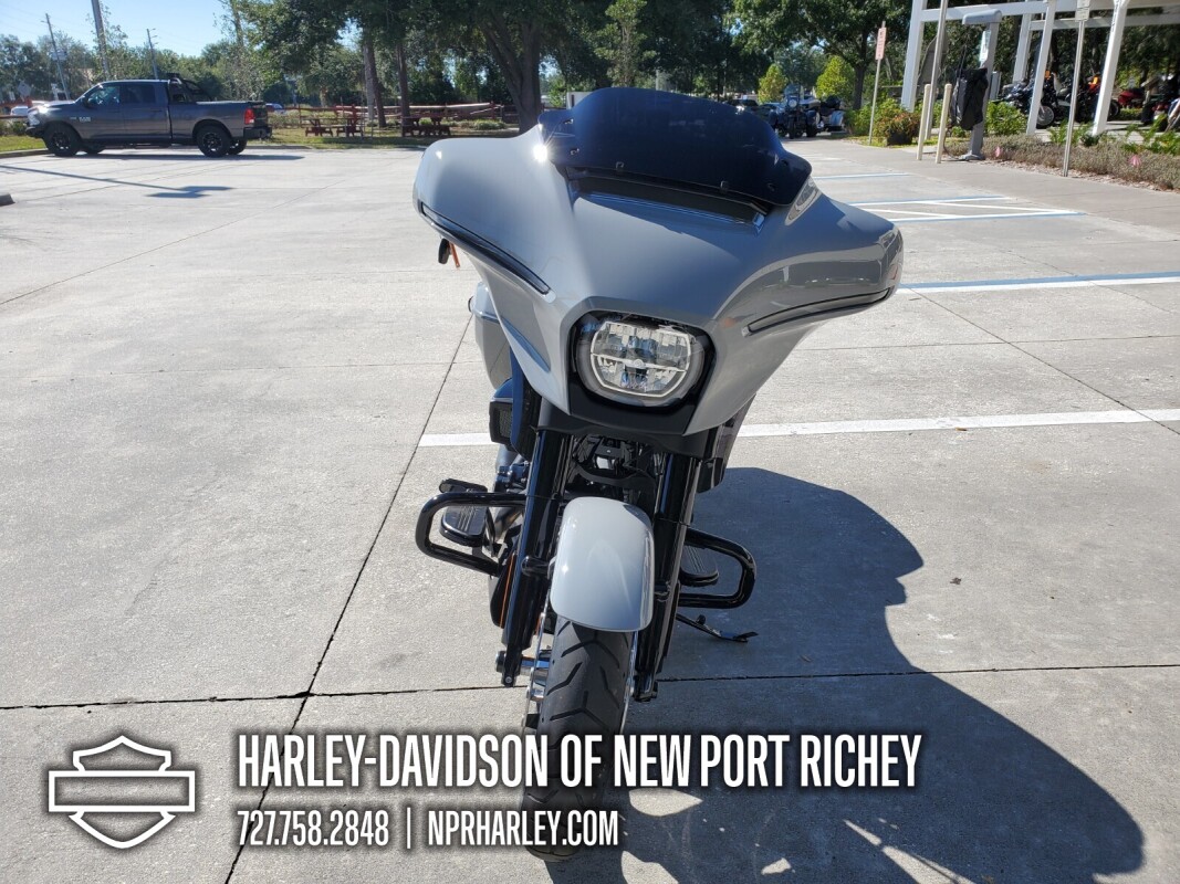 2025 Harley-Davidson Street Glide - Photo 2