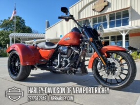 2025 Harley-Davidson® Freewheeler™ thumb 2
