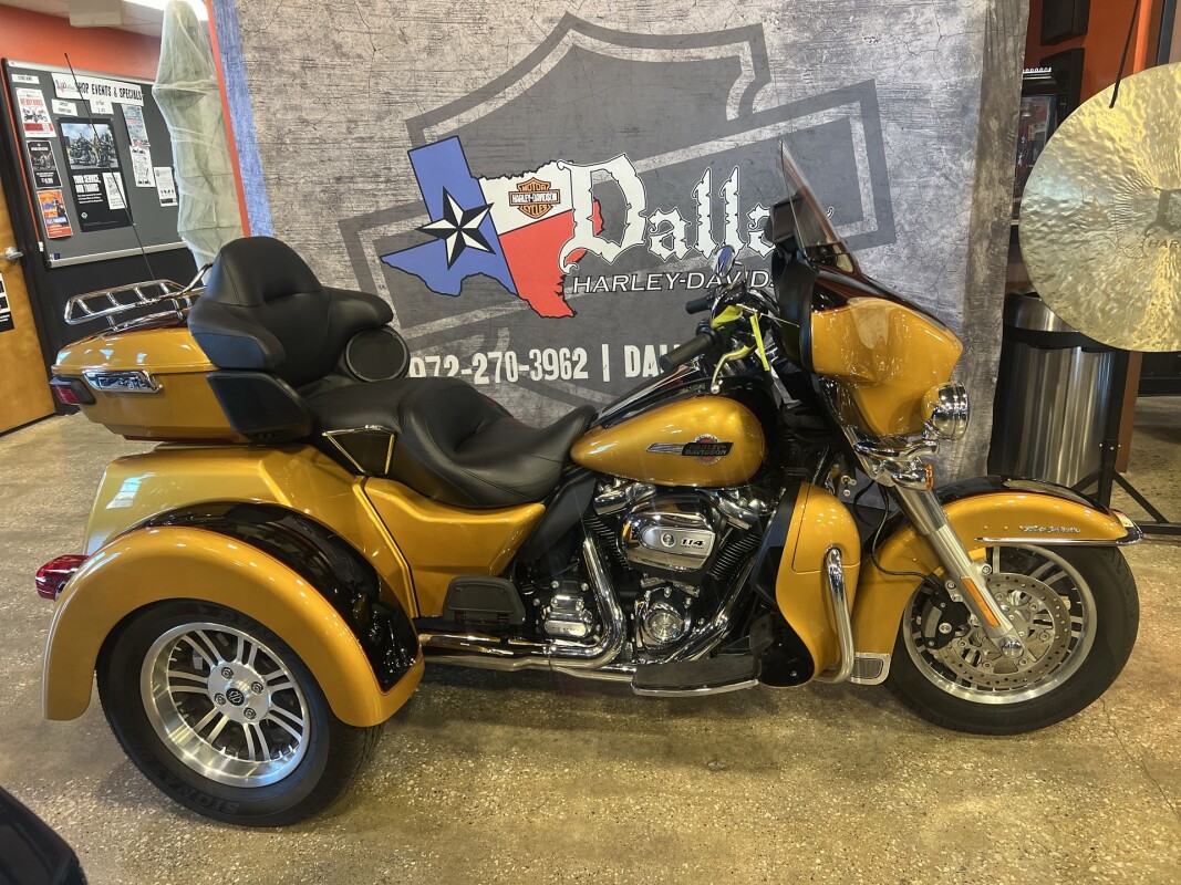 2023 Harley-Davidson Tri Glide Ultra FLHTCUTG