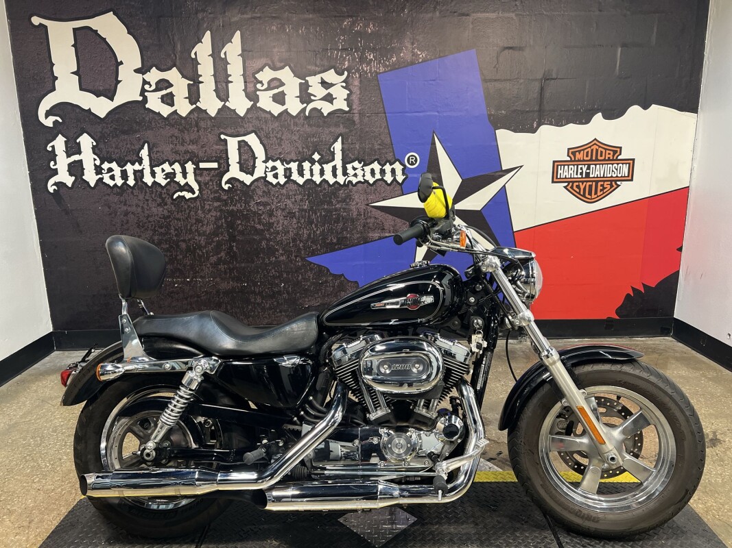 2014 Harley-Davidson 1200 Custom XL1200C