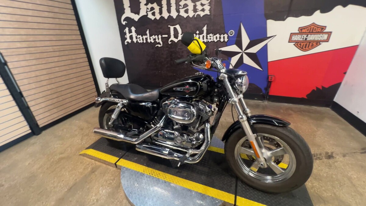 2014 Harley-Davidson 1200 Custom XL1200C - Photo 5