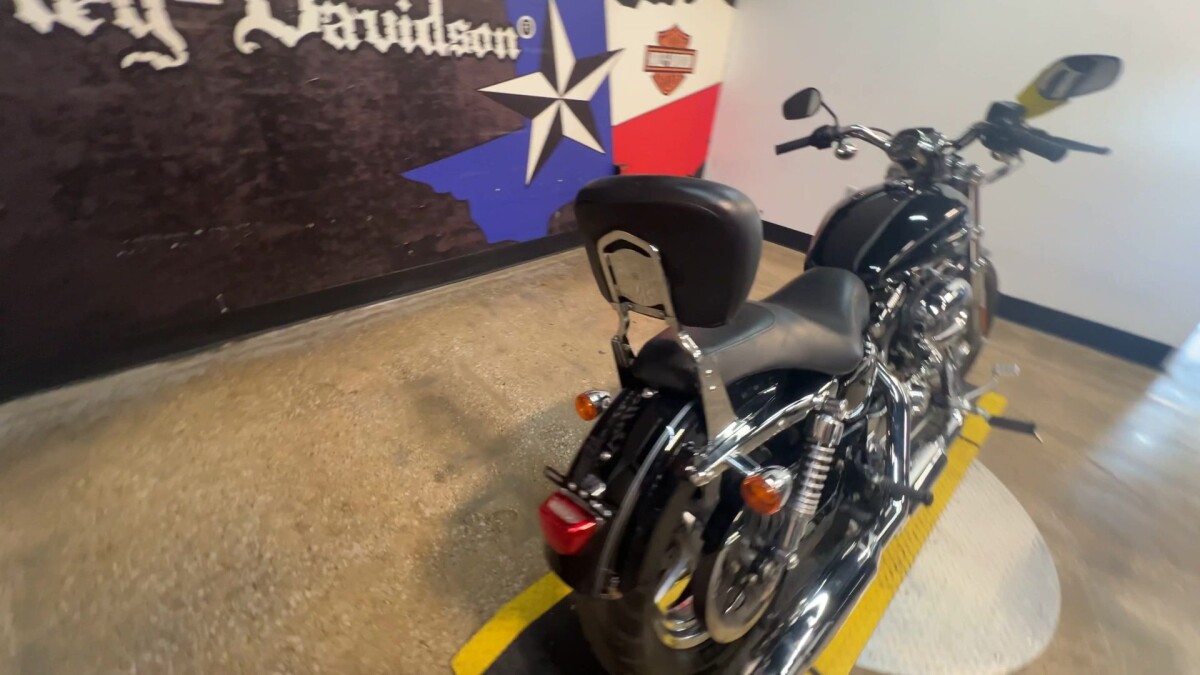 2014 Harley-Davidson 1200 Custom XL1200C - Photo 3