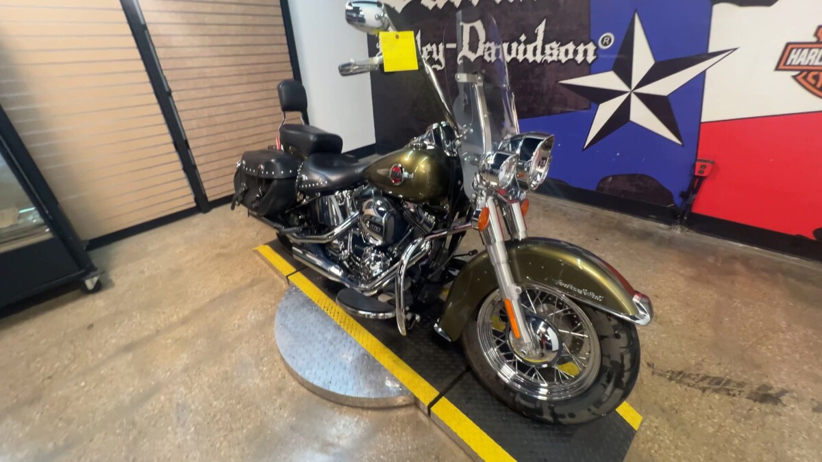 2016 Harley-Davidson Heritage Softail Classic FLSTC - Photo 5