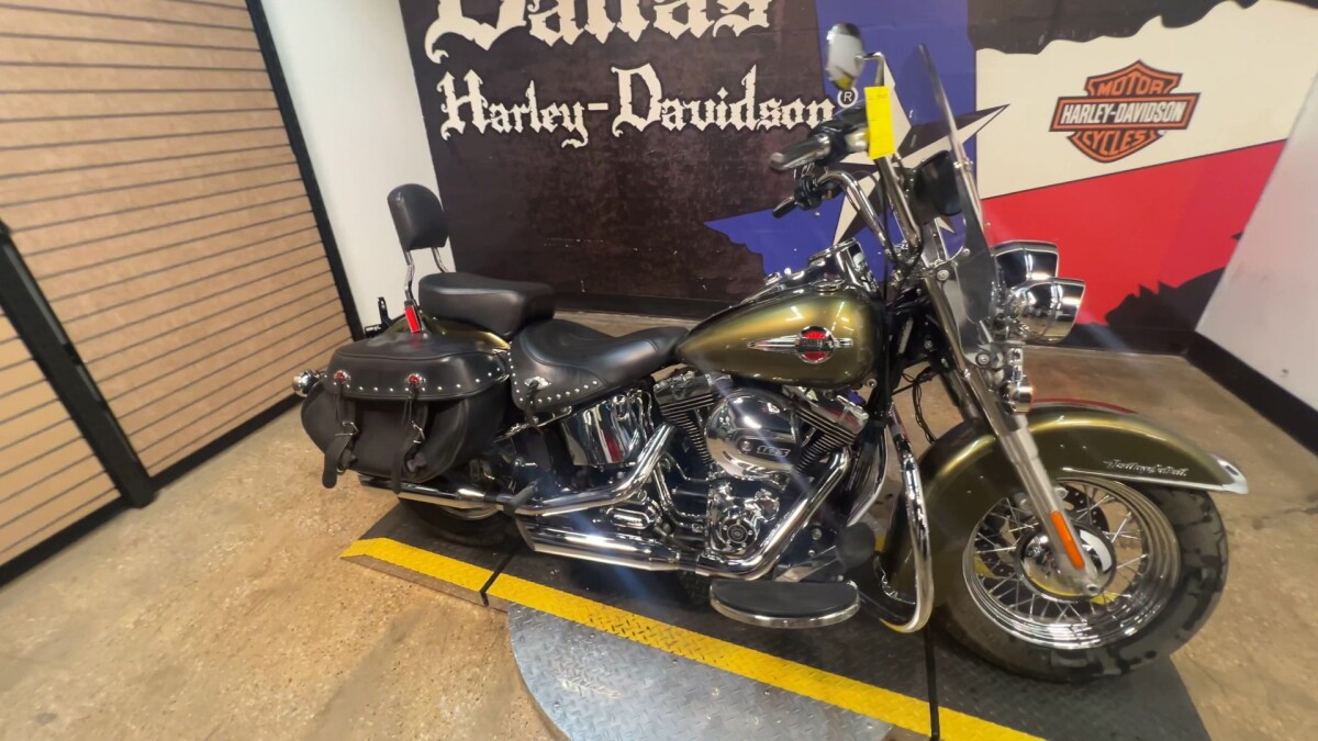 2016 Harley-Davidson Heritage Softail Classic FLSTC - Photo 4