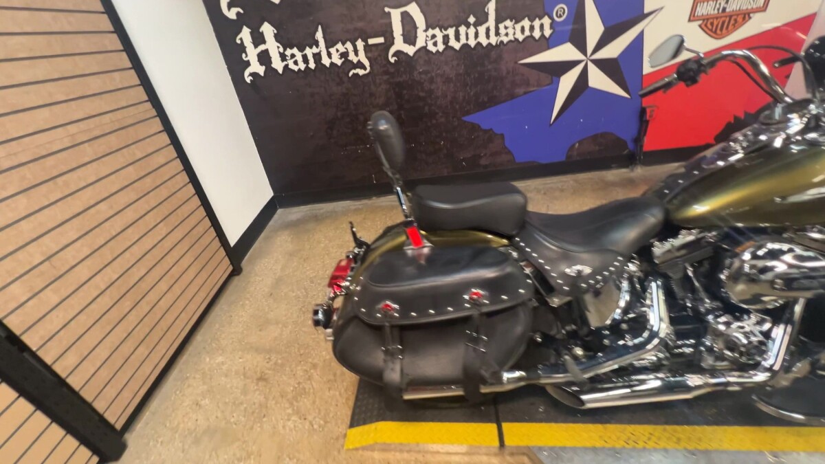 2016 Harley-Davidson Heritage Softail Classic FLSTC - Photo 3