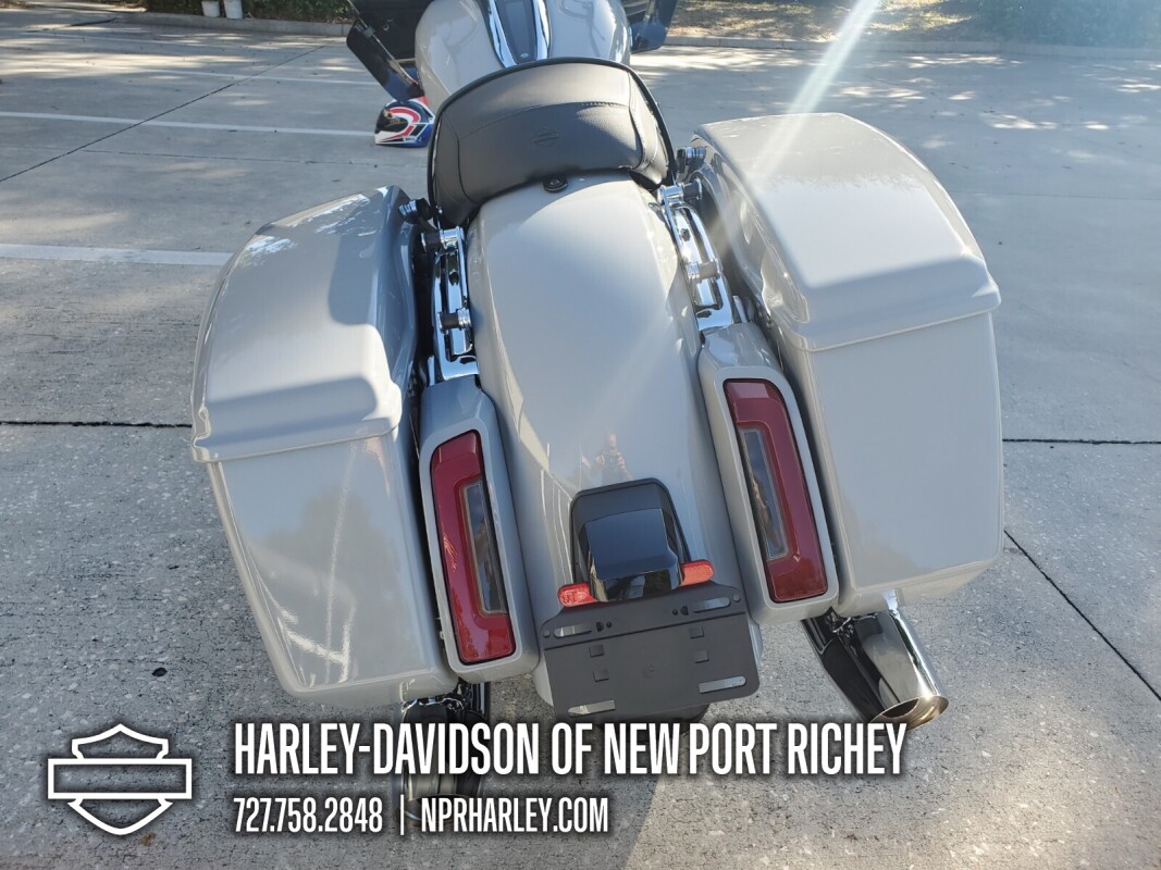 2025 Harley-Davidson Road Glide - Photo 8