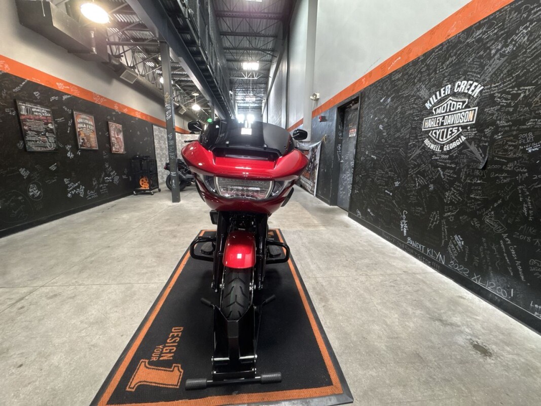 FLTRX 2025 Road Glide - Photo 10