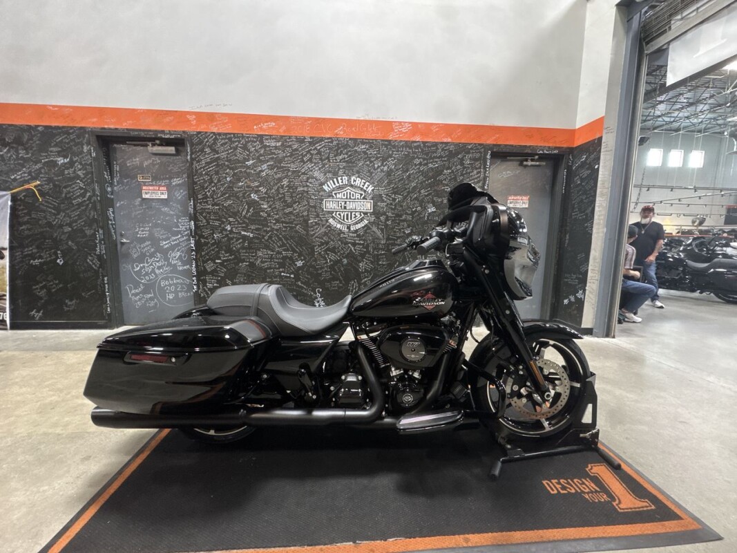 FLHX 2025 Street Glide