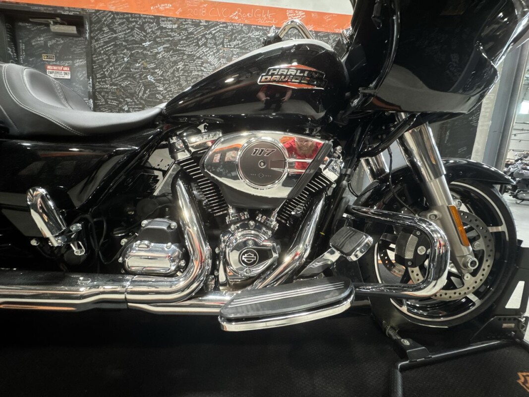 FLTRX 2025 Road Glide - Photo 10