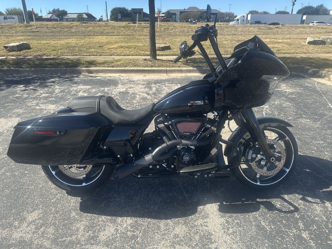 2025 Harley-Davidson Road Glide FLTRX - Photo 2