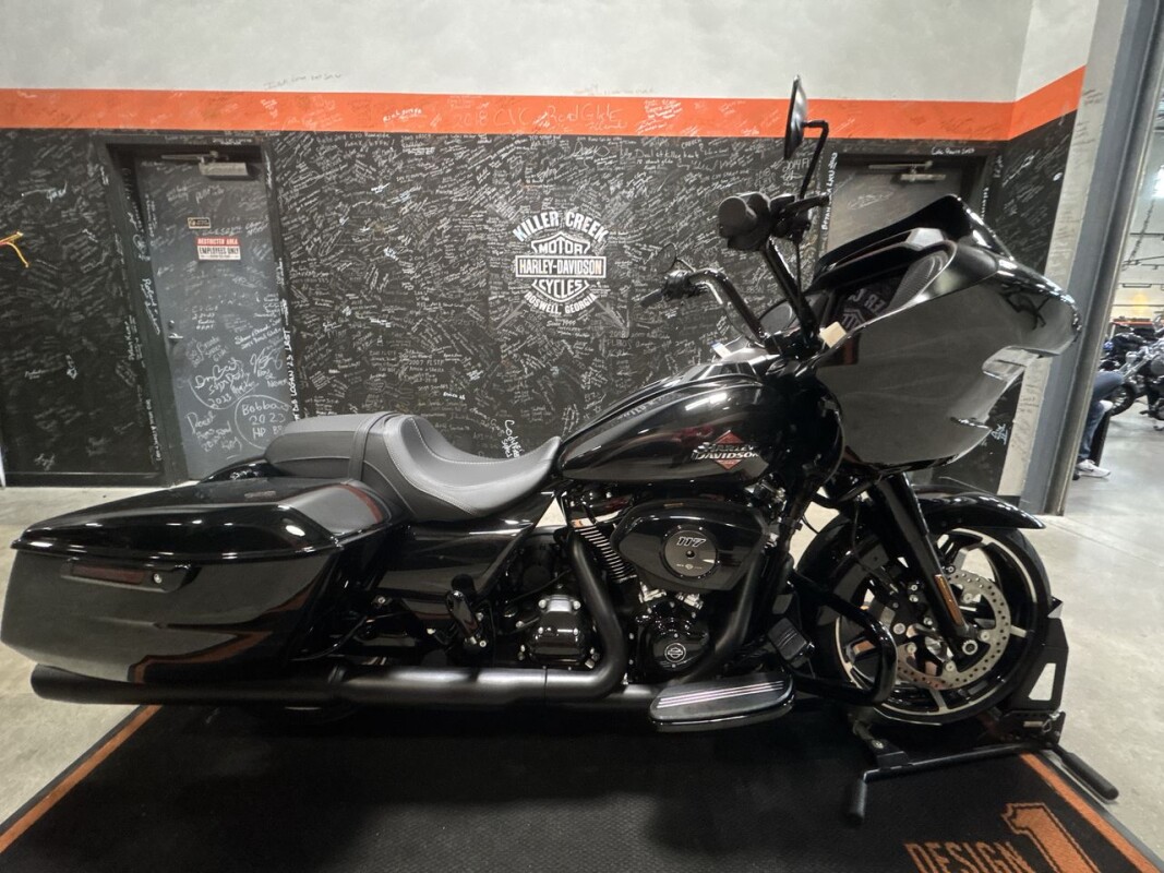 FLTRX 2025 Road Glide