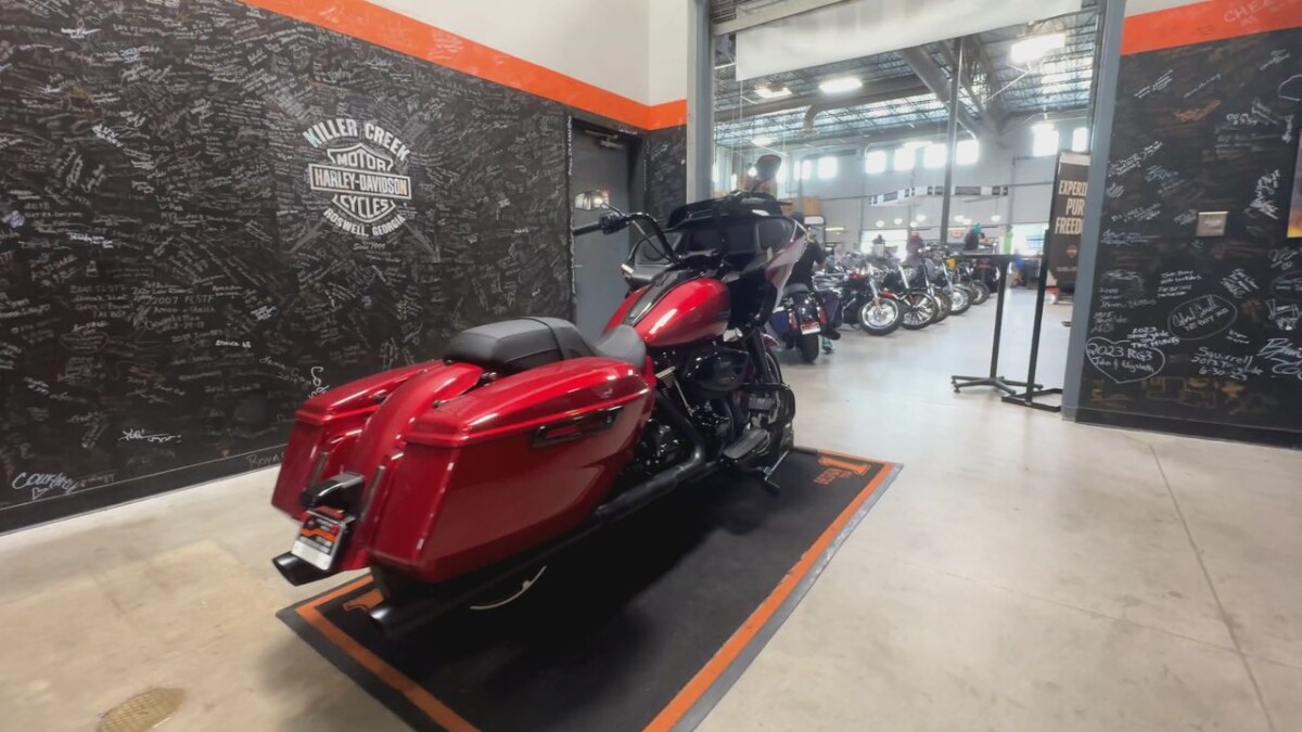 FLTRX 2025 Road Glide - Photo 4