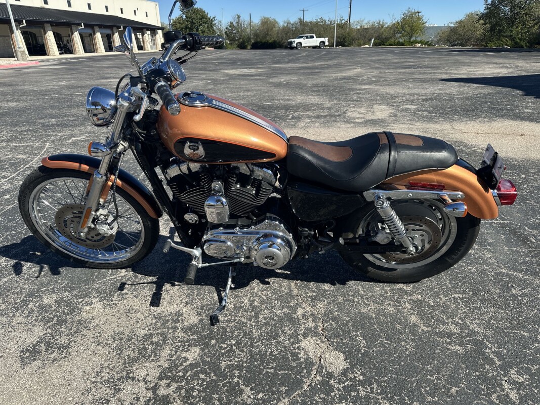 2008 Harley-Davidson 1200 Custom XL1200C - Photo 4