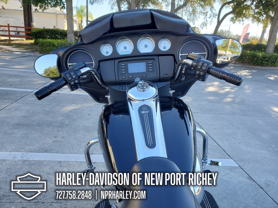 2017 Harley-Davidson Street Glide - Photo 9