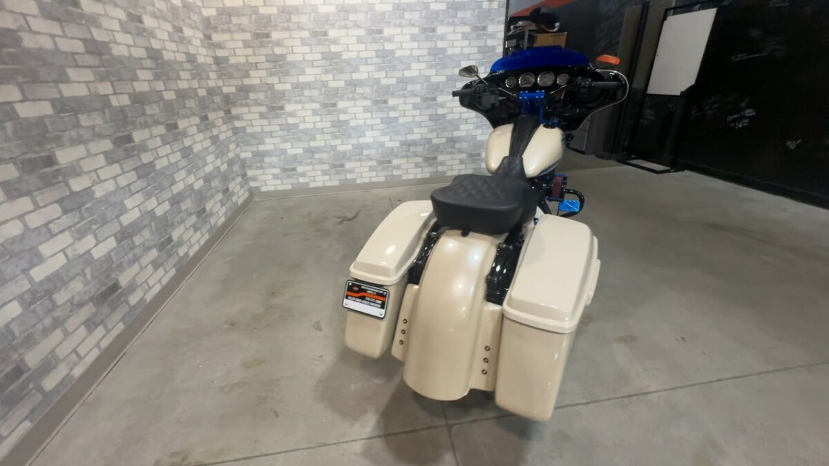 FLHXST 2023 Street Glide ST - Photo 3