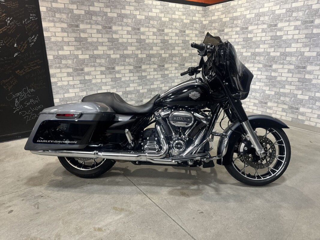 FLHXS 2021 Street Glide Special