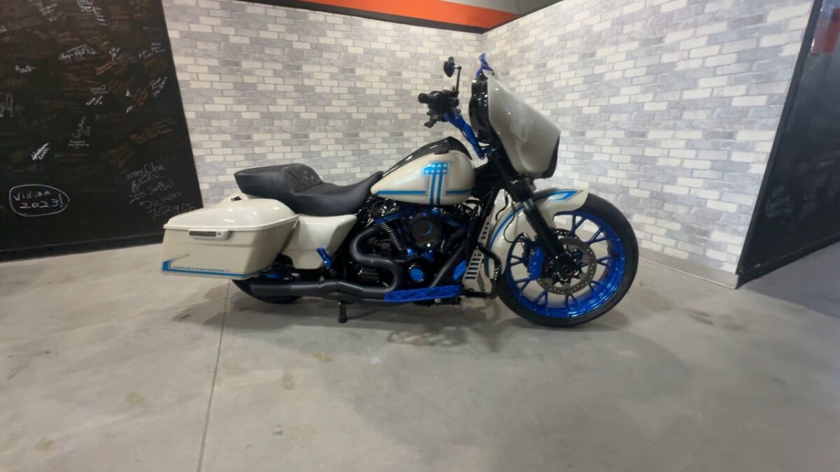 FLHXST 2023 Street Glide ST - Photo 5