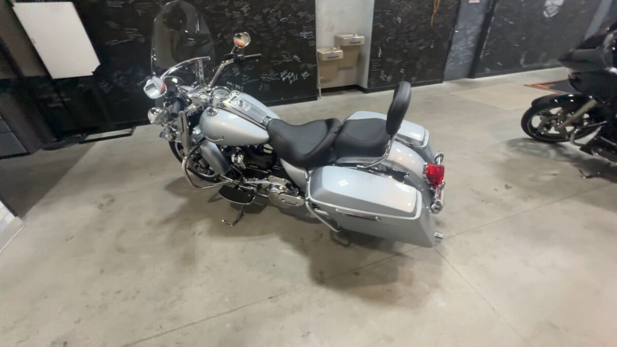 FLHR 2019 Road King - Photo 2