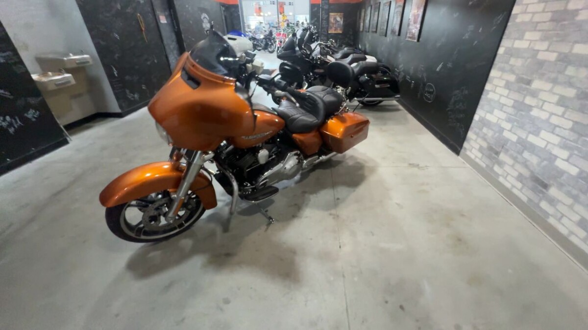 FLHXS 2016 Street Glide Special - Photo 8