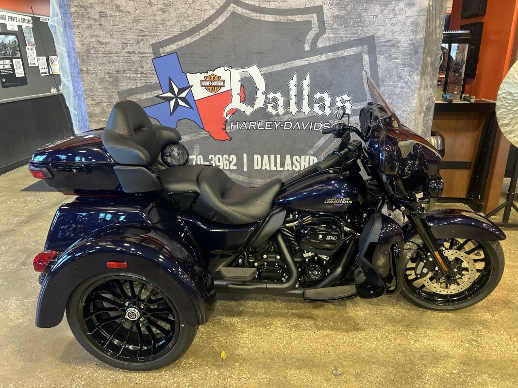 2025 Harley-Davidson Tri Glide Ultra FLHTCUTG