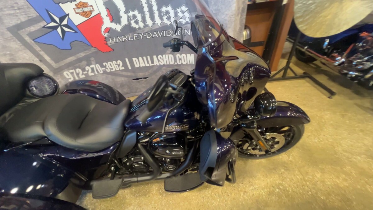 2025 Harley-Davidson Tri Glide Ultra FLHTCUTG - Photo 5