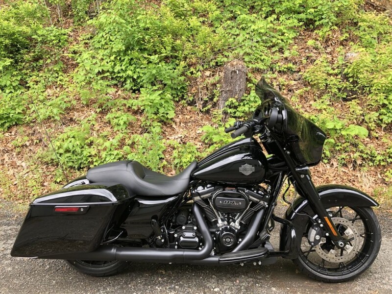 2023 Harley-Davidson® Street Glide® Special Vivid Black