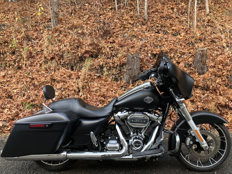 2022 Harley-Davidson® Street Glide® Special Black Denim