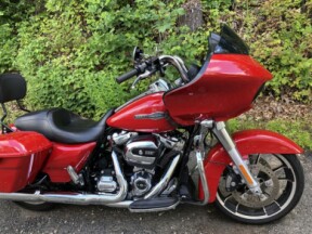 2023 Harley-Davidson® Road Glide® Redline Red thumb 2