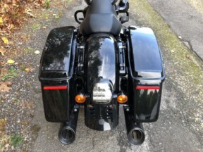2022 Harley-Davidson® Street Glide® ST Vivid Black thumb 0