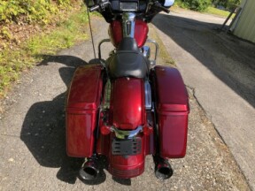 2017 Harley-Davidson® Street Glide® Special Velocity Red Sunglo thumb 0