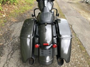 2019 Harley-Davidson® Street Glide® Special Silver Flux/Black Fuse thumb 0