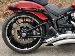 2019 Harley-Davidson® Breakout® 114 Wicked Red thumb 1