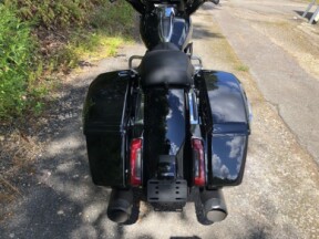 2024 Harley-Davidson® Street Glide® Vivid Black thumb 0