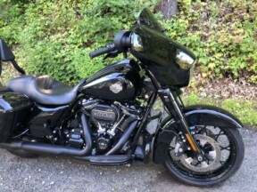 2022 Harley-Davidson® Street Glide® Special Vivid Black thumb 2