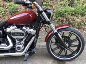 2020 Harley-Davidson® Breakout® 114 Stiletto Red thumb 2