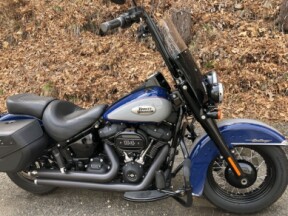 2023 Harley-Davidson® Heritage Classic Bright Billiard Blue/Billiard Gray thumb 2