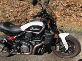 2022 Indian Motorcycle FTR S White Smoke thumb 2