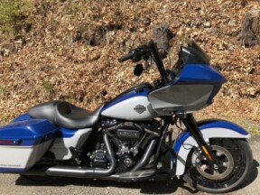 2023 Harley-Davidson® Road Glide® Special Bright Billiard Blue/Billiard Gray thumb 2
