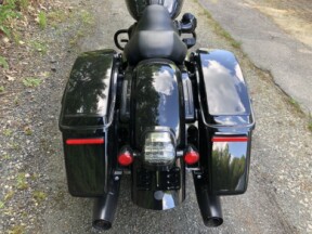 2022 Harley-Davidson® Street Glide® ST Vivid Black thumb 0