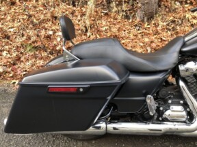 2022 Harley-Davidson® Street Glide® Special Black Denim thumb 1