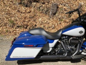 2023 Harley-Davidson® Road Glide® Special Bright Billiard Blue/Billiard Gray thumb 1
