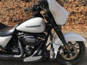 2020 Harley-Davidson® Street Glide® Special Stone Washed White Pearl thumb 2