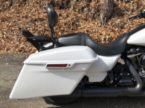2020 Harley-Davidson® Street Glide® Special Stone Washed White Pearl thumb 1