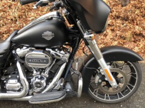 2022 Harley-Davidson® Street Glide® Special Black Denim thumb 2