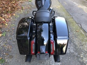 2024 Harley-Davidson® Street Glide® Vivid Black thumb 0