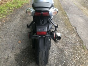 2022 Suzuki GSX-R750 Glass Matte Mechanical Gray / Pearl Brilliant White thumb 0