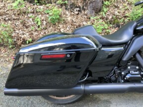 2022 Harley-Davidson® Street Glide® ST Vivid Black thumb 1