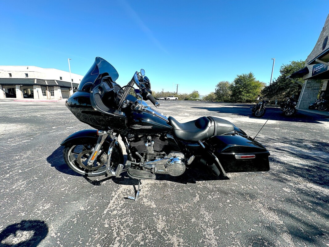 2023 Harley-Davidson Road Glide FLTRX - Photo 6