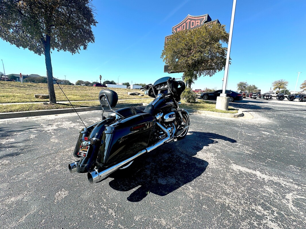 2019 Harley-Davidson Street Glide FLHX - Photo 9