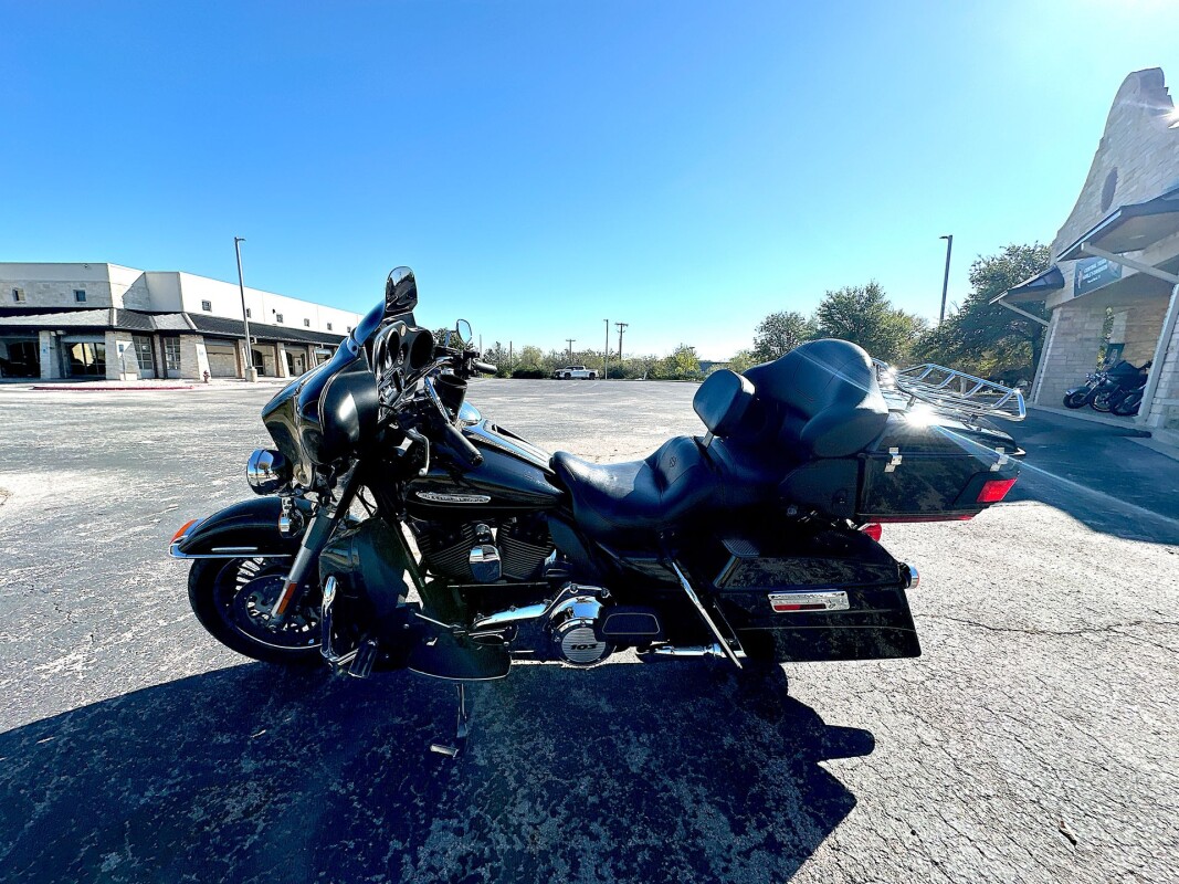 2011 Harley-Davidson Electra Glide Ultra Limited FLHTK - Photo 6